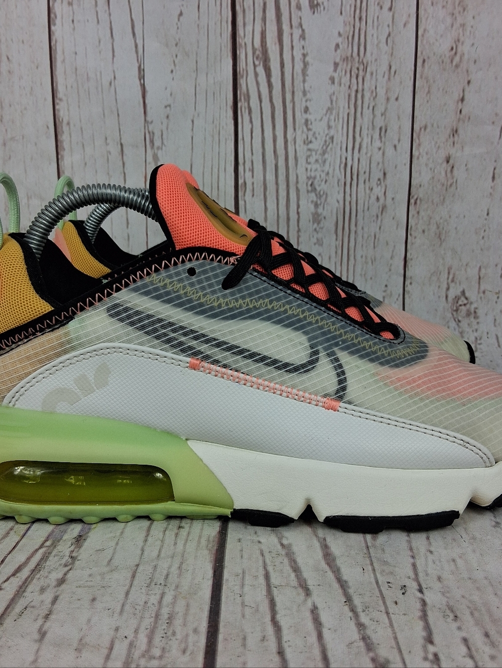 Nike Air Max 2090 Running Shoes Women's Size 9.5 Vapor Green Pink